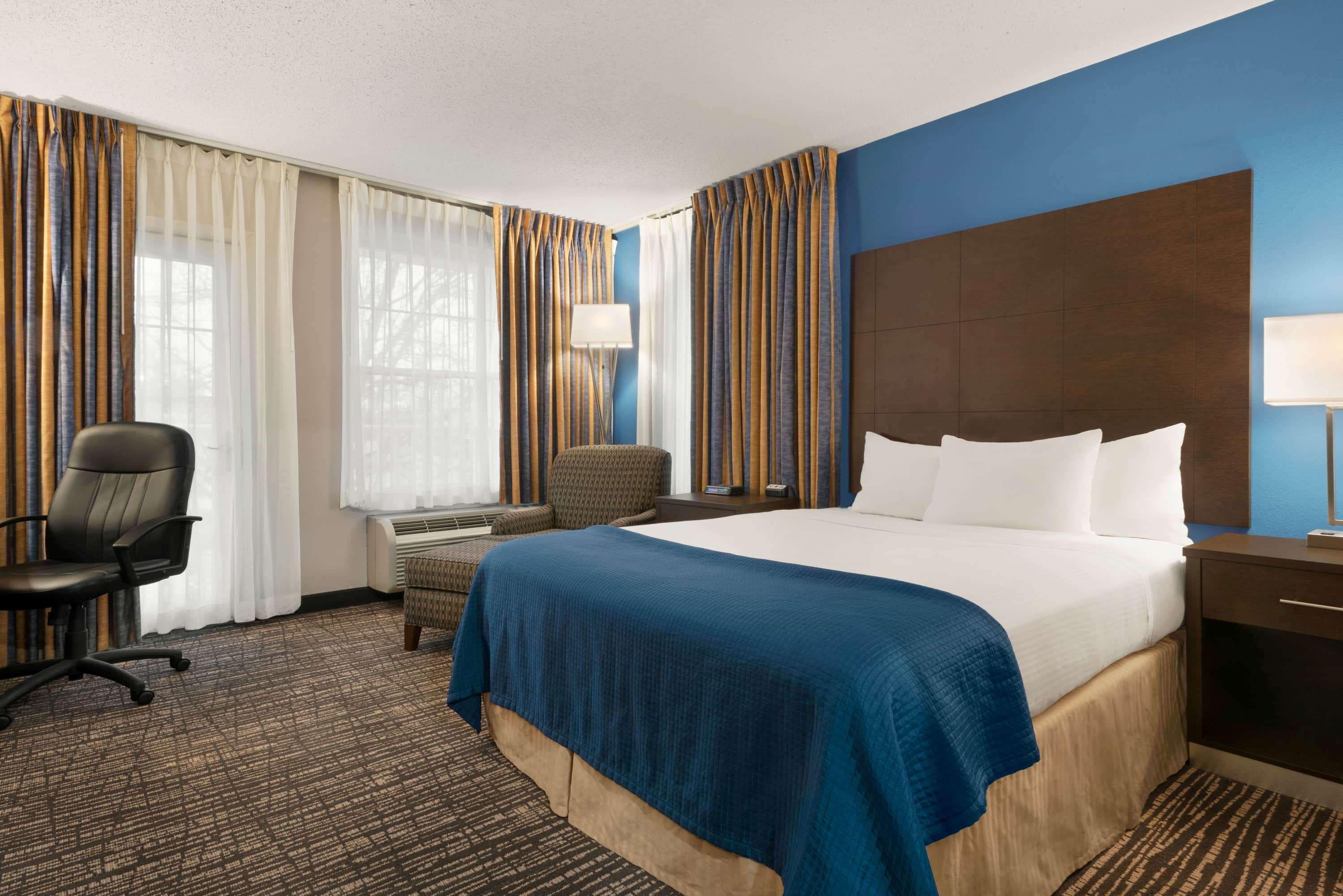 Hotel Baymont By Wyndham Washington Esterno foto
