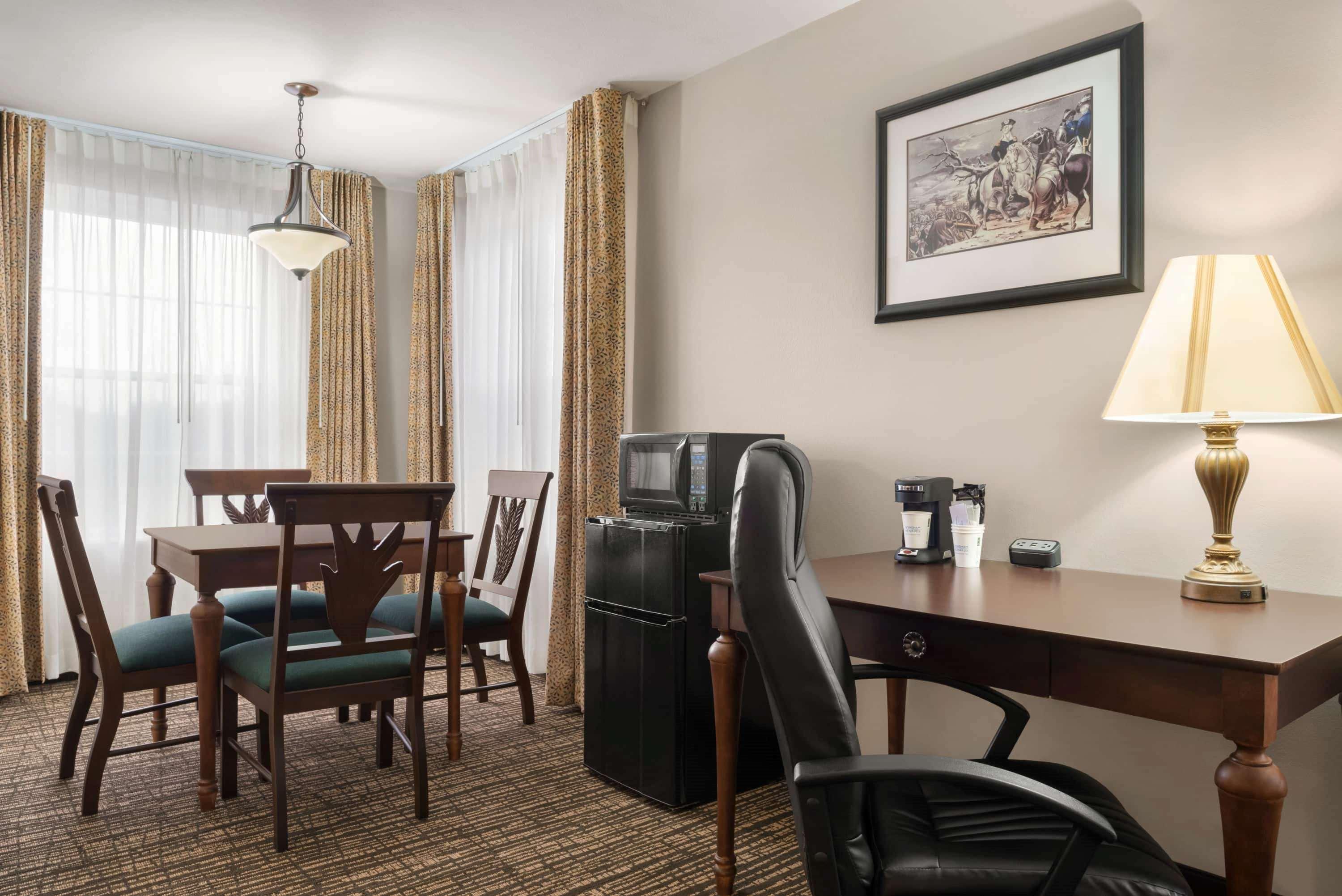 Hotel Baymont By Wyndham Washington Esterno foto