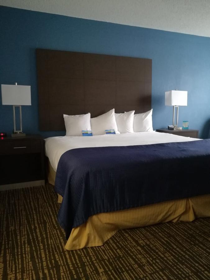 Hotel Baymont By Wyndham Washington Esterno foto